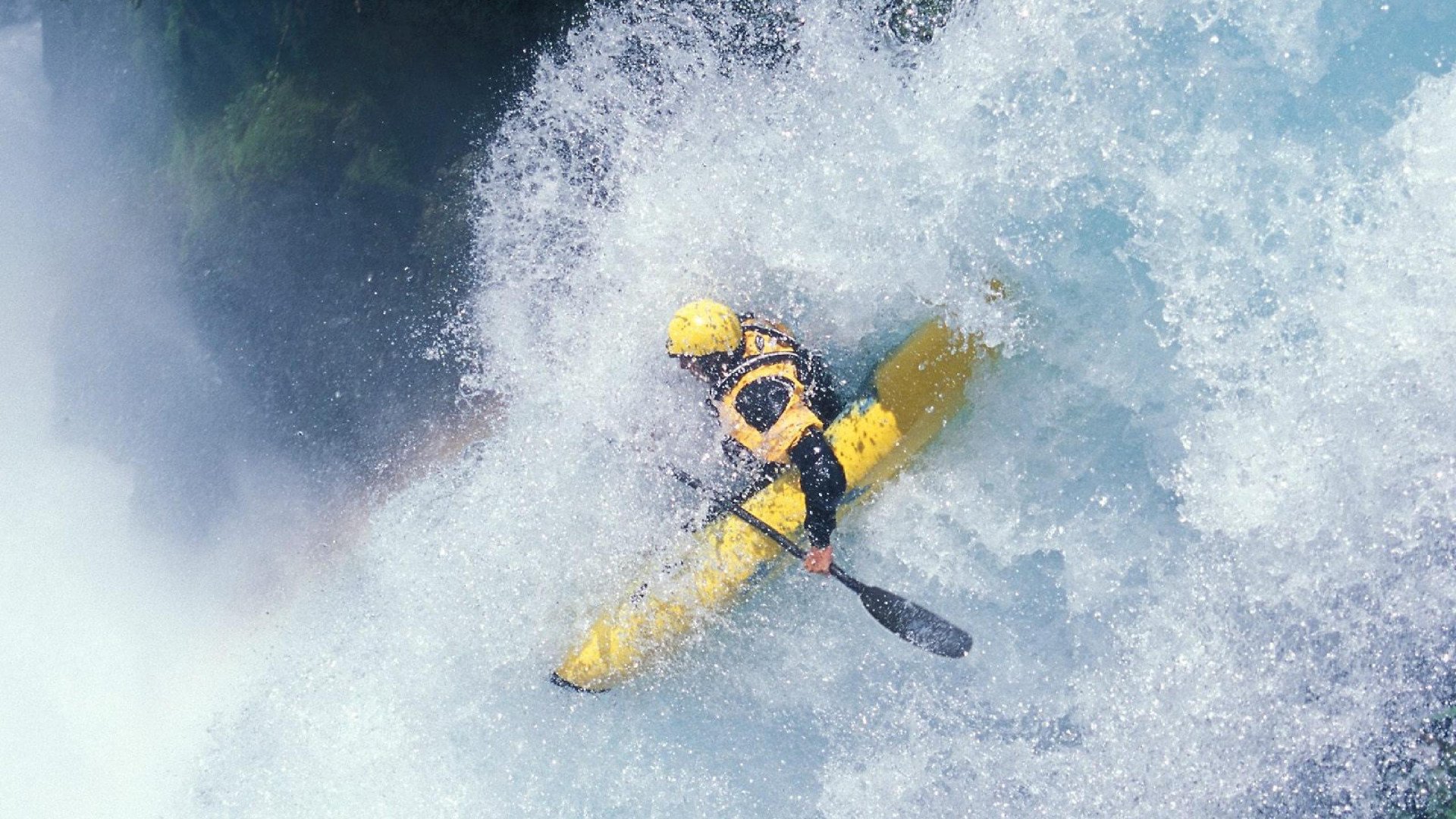 智能虚拟车队：AI助力比赛策略，智能车模拟